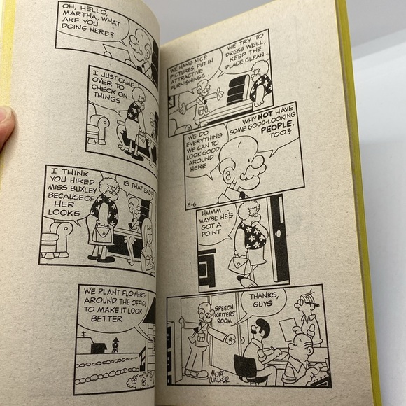 Beetle Bailey in Beetle Mania! By Mort Walker Scarce Rare Tor Humor Paperback - Picture 8 of 10